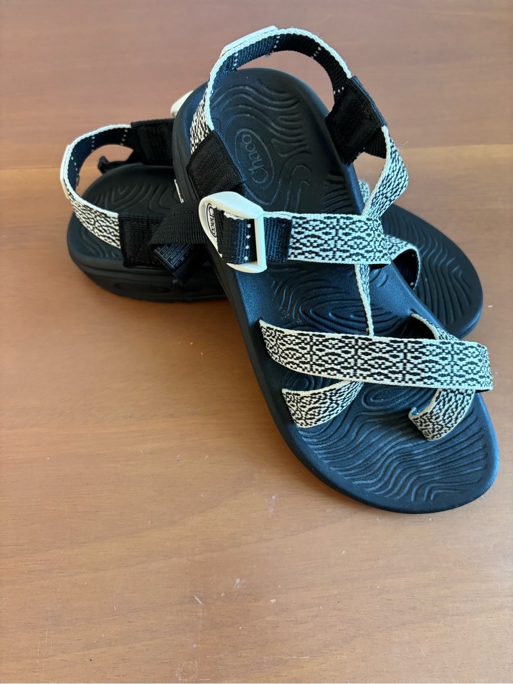 Chaco Black and White Sandals Size W6
